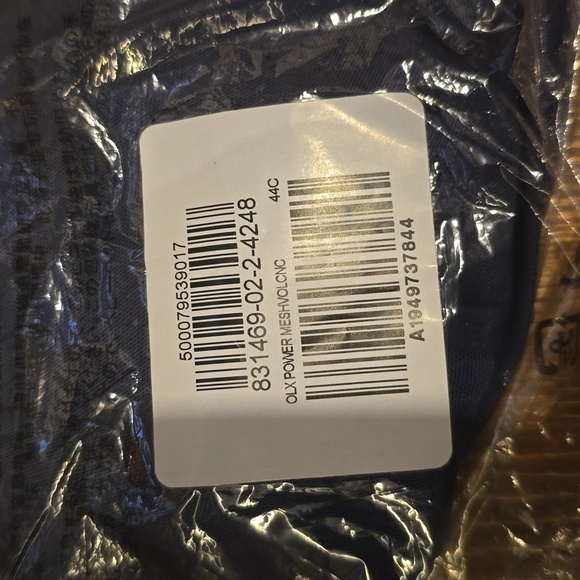 ⭐️40% Off⭐️ Old Navy Mesh Unlined Underwire Plunge Bra - Picture 8 of 9